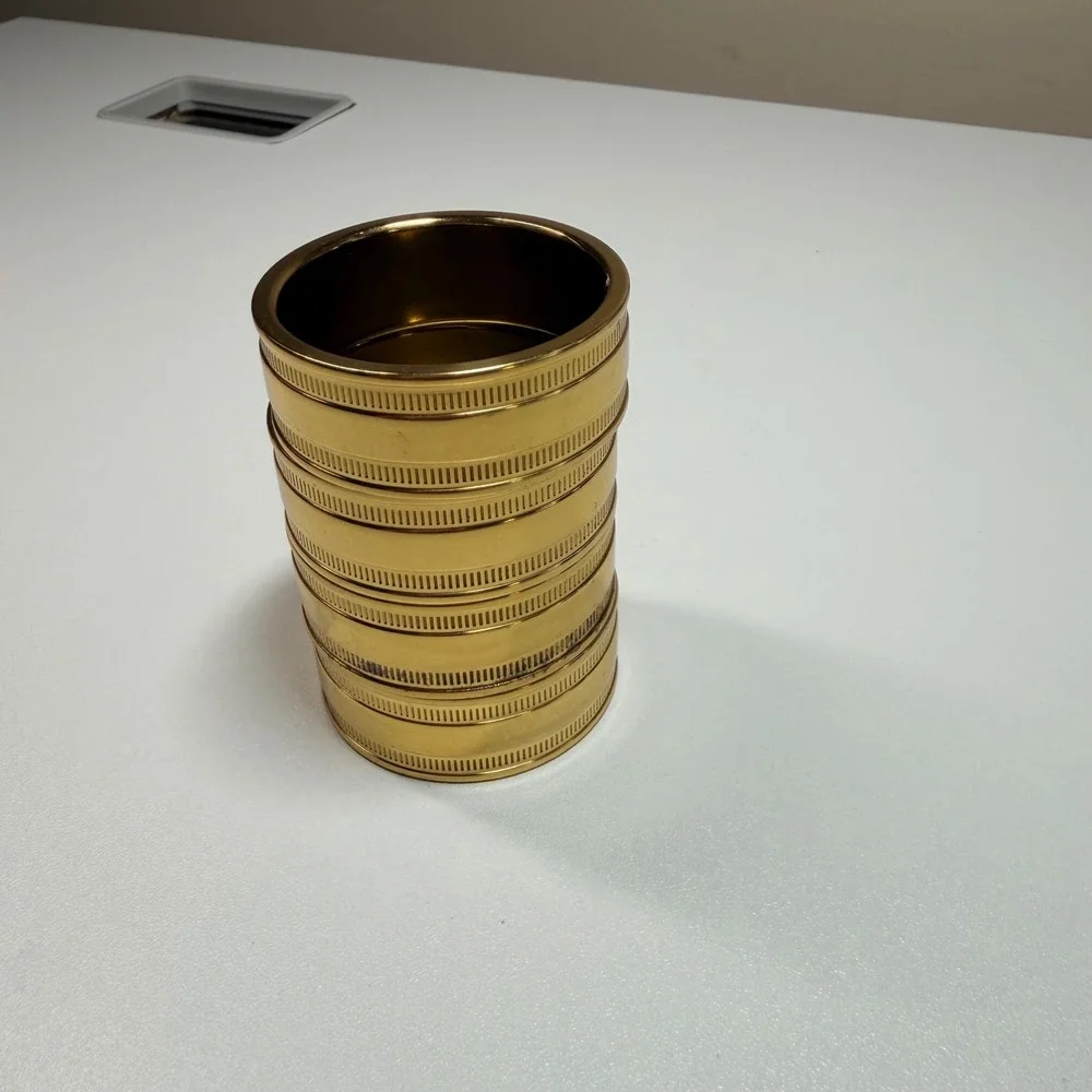 Gold Toned Metal‎ Napkin Rings Set of 4 Ridged Edge Detail Polished Table Decor